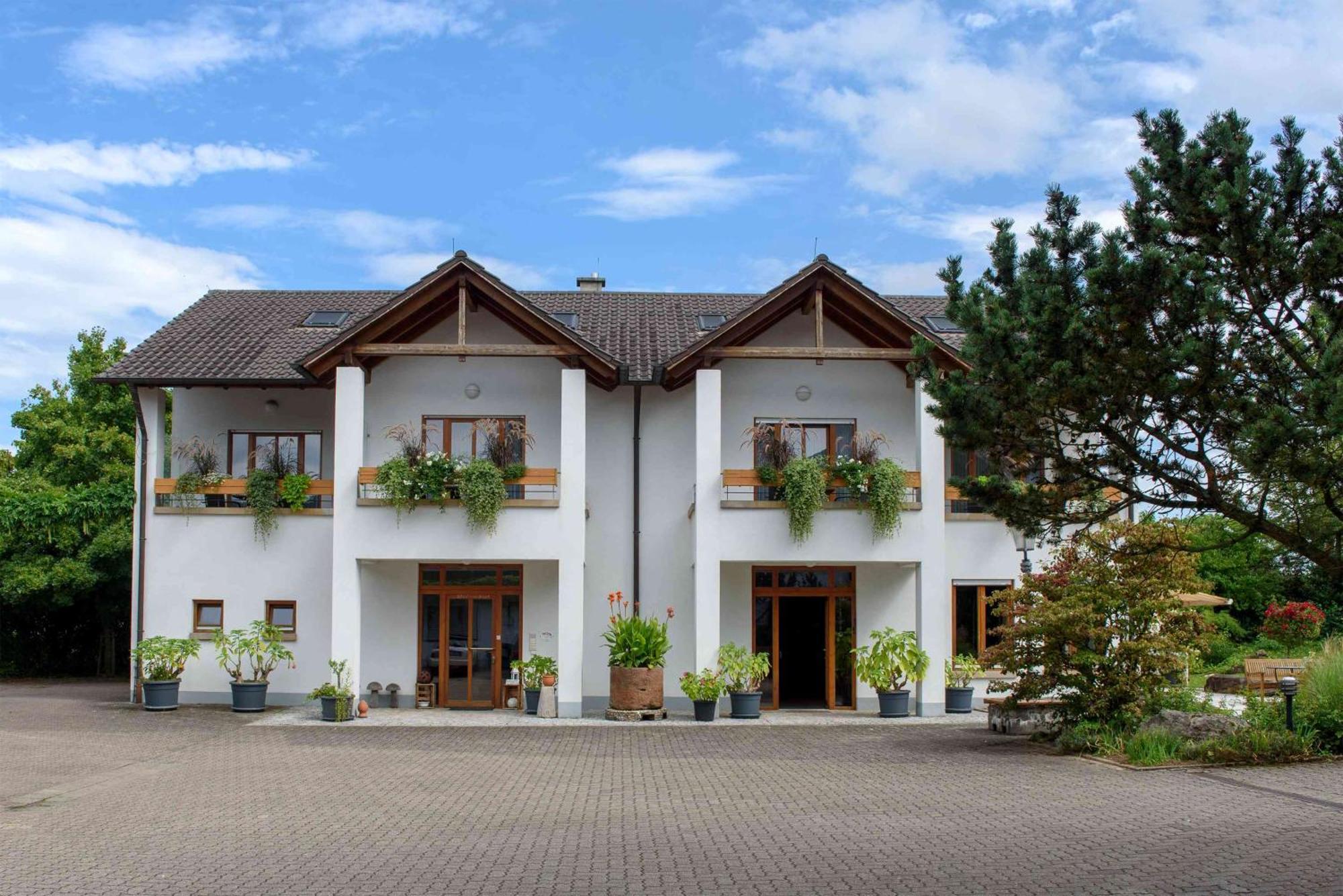 GÄSTEHAUS AM FÜRSTWEG Volker Kuhn Wohlfühlzimmer WeinLust&WinzerGlück Heuchelheim-Klingen Exterior foto